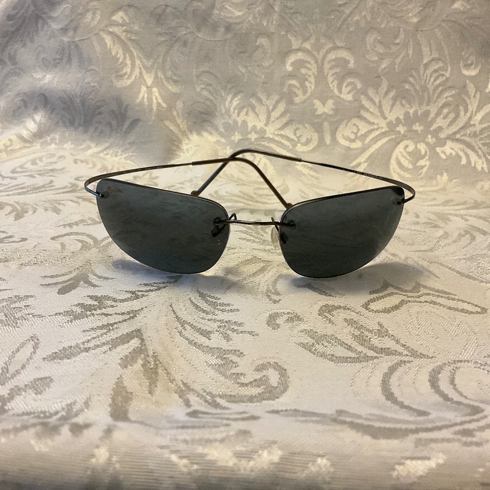 Maui Jim Titanium flex sport frame sunglasses.